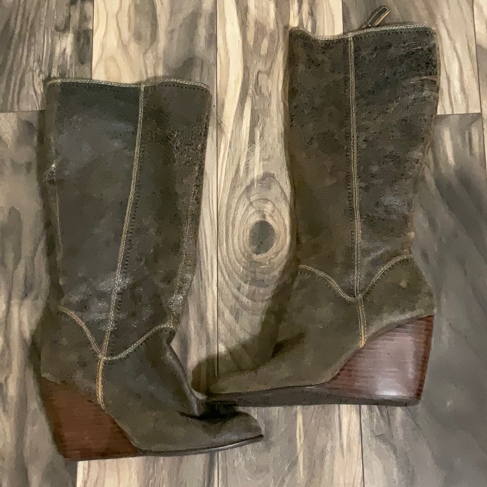 Fossil Caroline Distressed Brown Leather Boot Wedge - Size 9